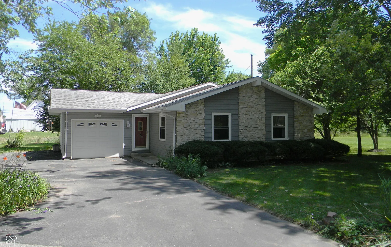204 Brookview Ln photo 1
