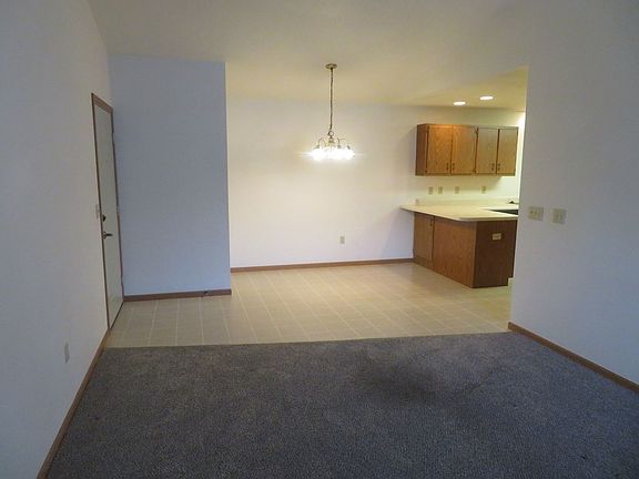 2nd image of 385 Main St #11