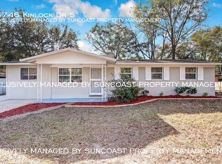 5746 Kinlock Dr S, Jacksonville, FL 32219