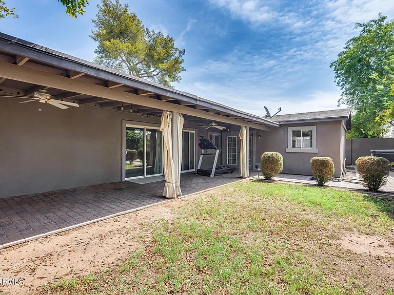 2933 W Muriel Dr — Photo 48