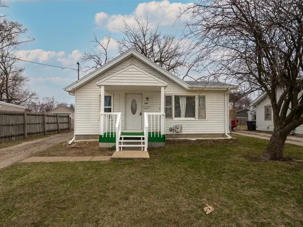 1323 Bundy St, Des Moines, IA 50315