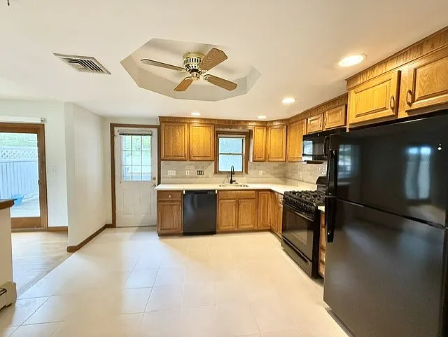 157 Hartford St #A — Photo 2