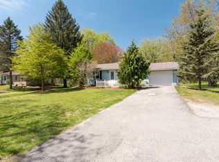 695 Spaulding Ave SE, Ada, MI 49301