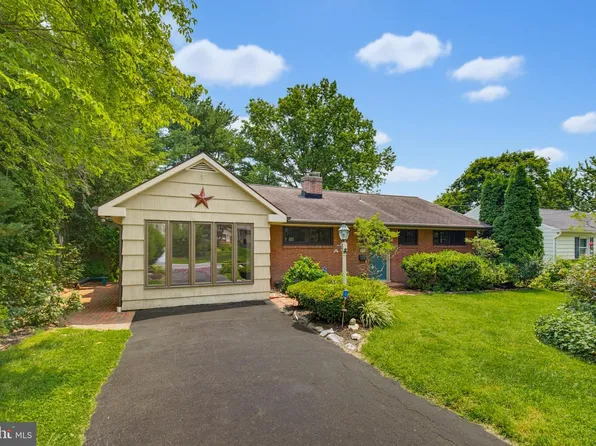 617 Capri Rd, Lancaster, PA 17603
