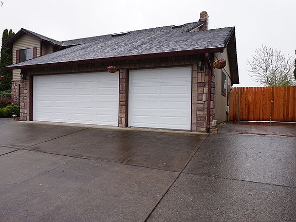 2nd image of 15405 SE 15th St