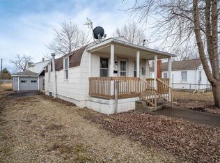 709 S Adams St, Lewistown, IL 61542