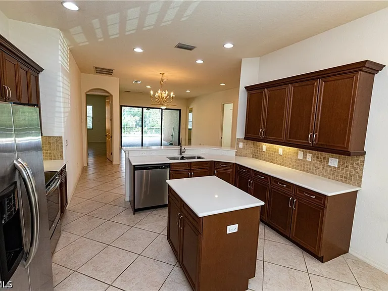 11108 Esteban Dr — Photo 7