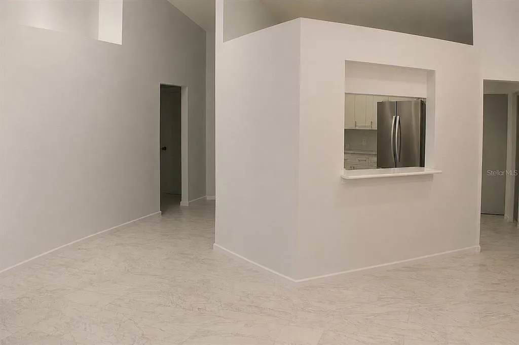 3 bed, 2.0 bath, 1574 sqft, $2,350 — Photo 4