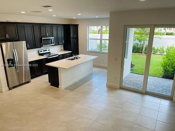 3rd image of 560 Parsons Way #560