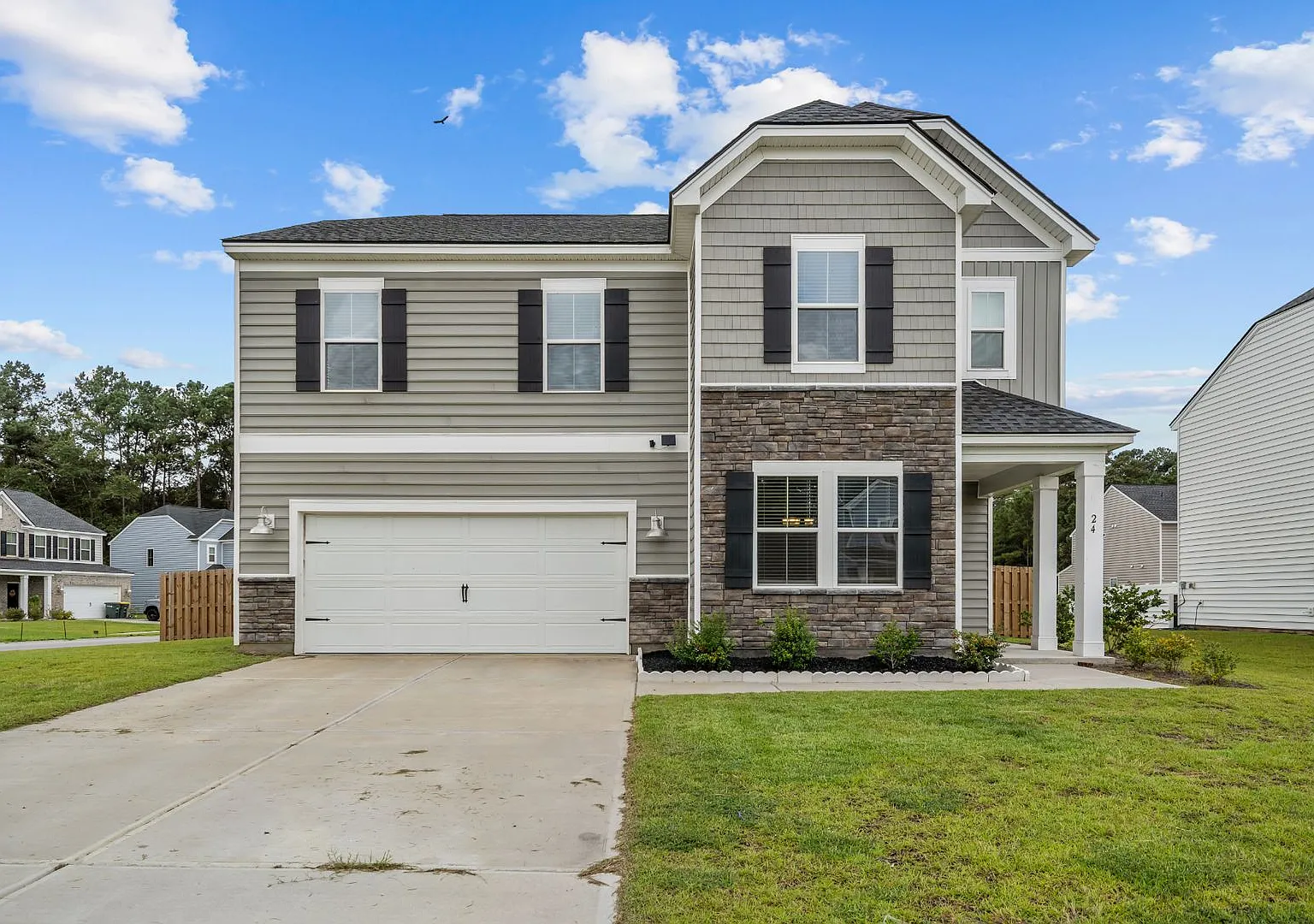 Space to Live, Relax & Enjoy Beautiful 4BR Home in Savannah — Photo 1