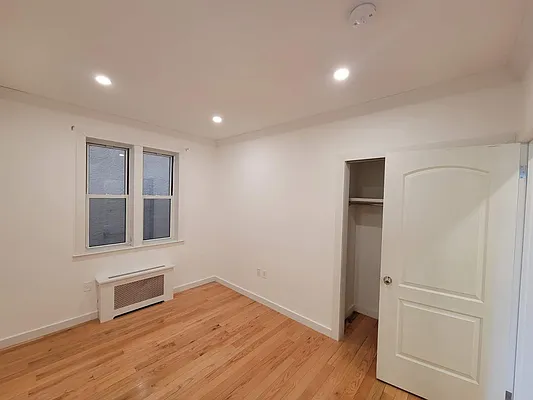 Rented by E Realty International Corp | media 8