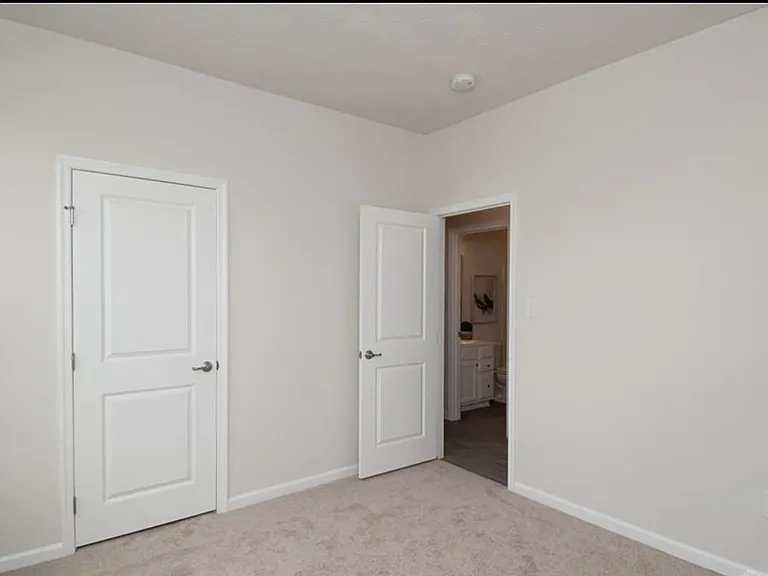2125 Schmidt Dr — Photo 24