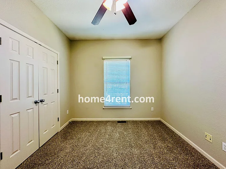 14236 W 153rd St — Photo 25