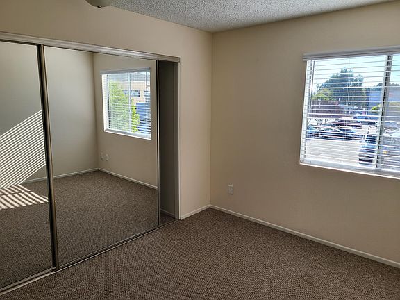 3rd image of 55 N Mar Vista Ave #4 & 31
