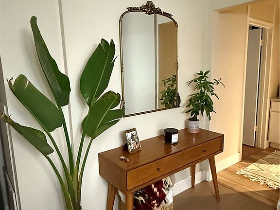 3rd image of 601 E Del Mar Blvd APT 306