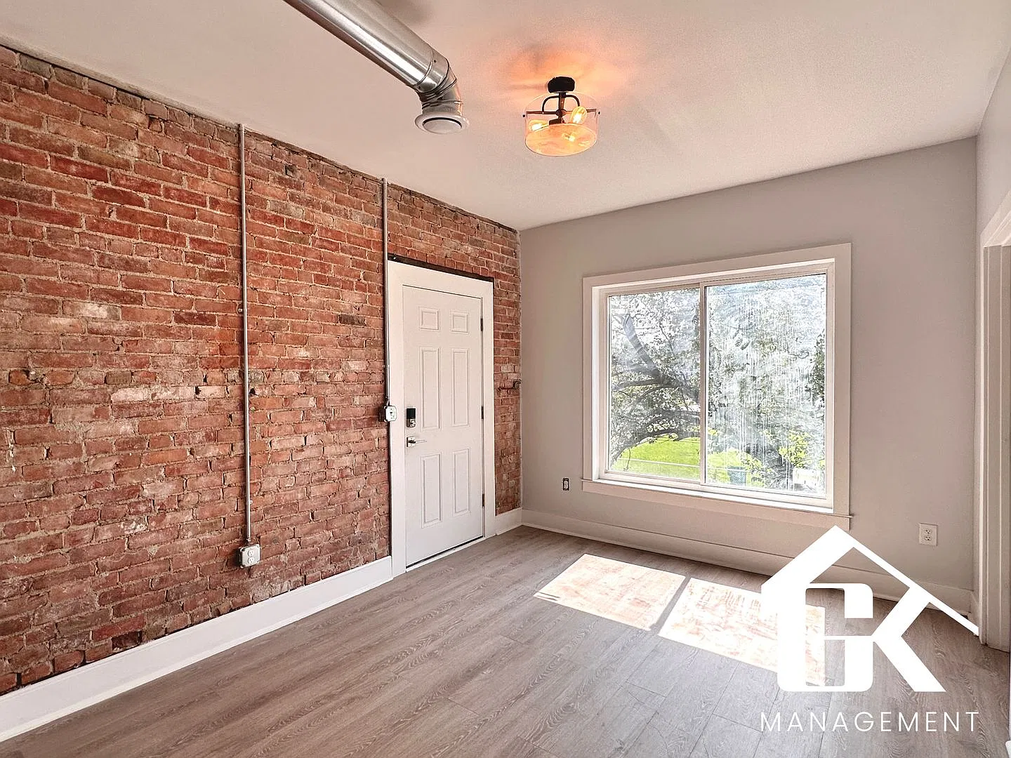 7504 Cameron Street — Photo 3