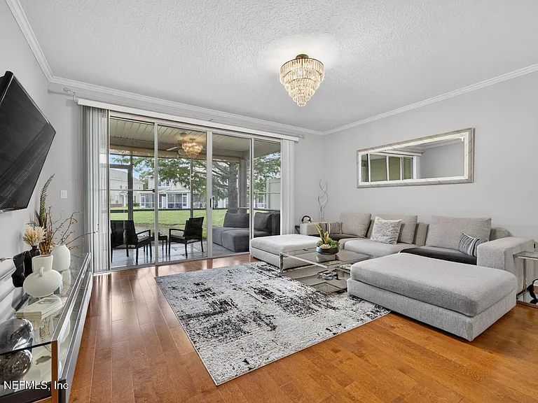 4166 Highwood Dr — Photo 17