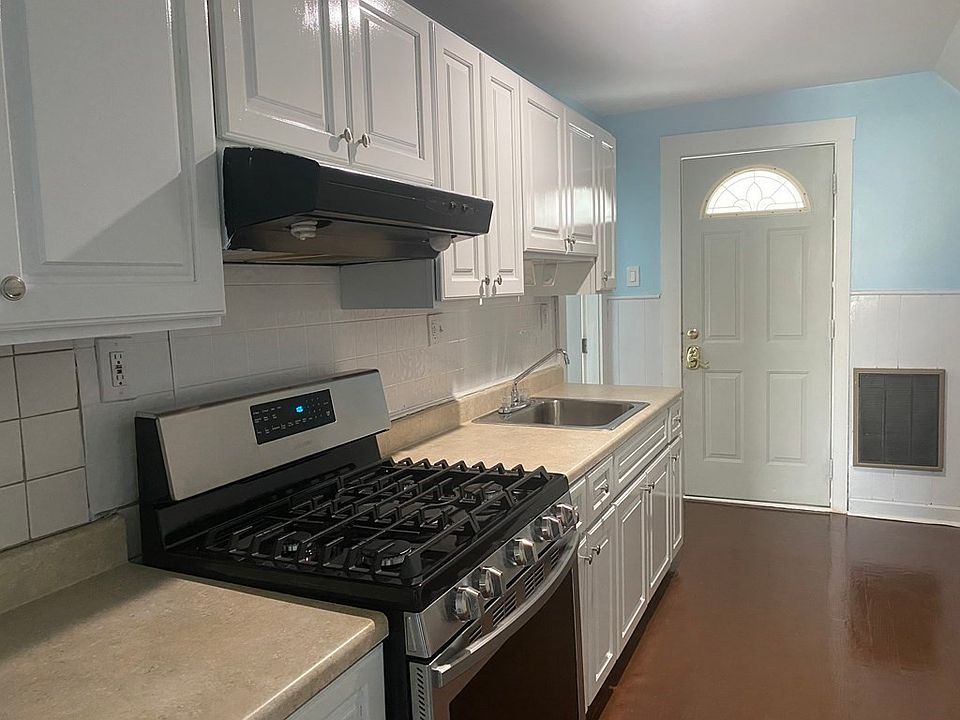 1st image of 191-193 Fayette St #3