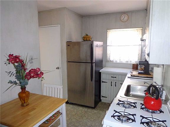 4th image of 25211 83rd Ave
