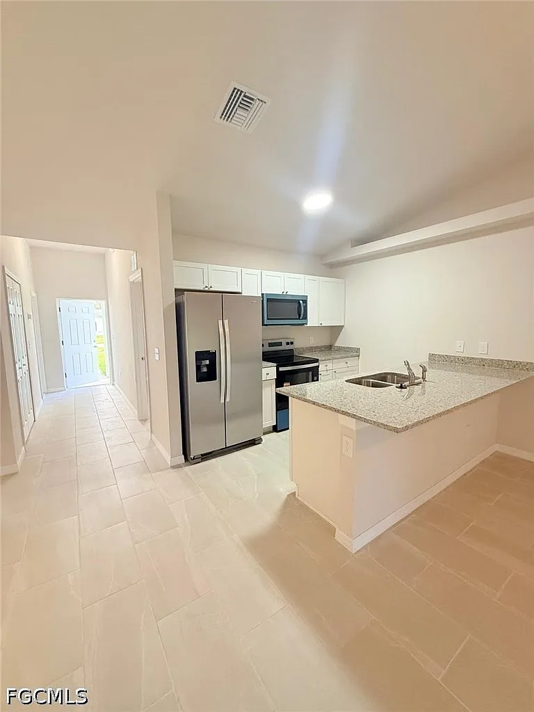3 bed, 2.0 bath, 1200 sqft, $1,800 — Photo 1