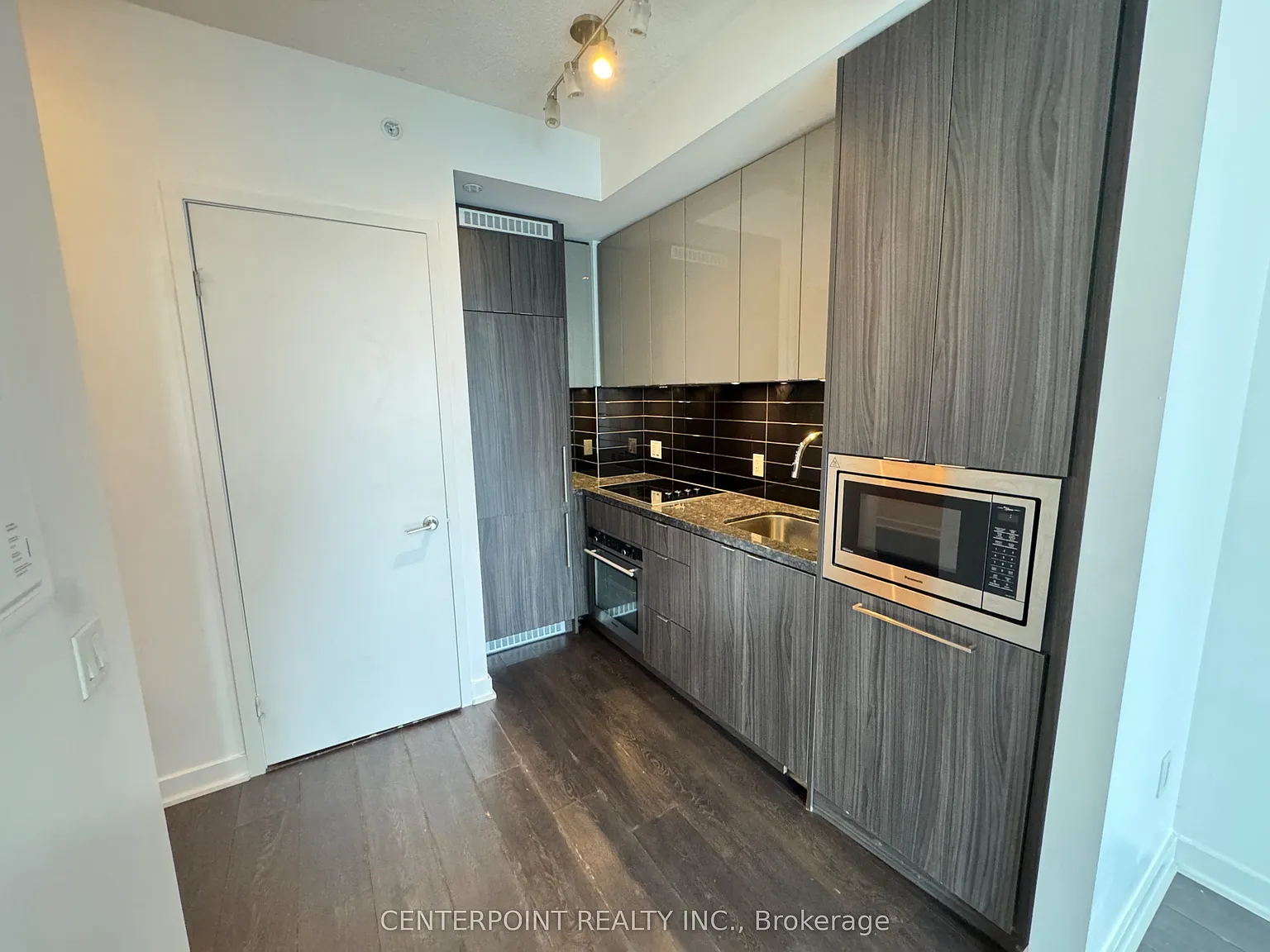 1 bed, $2,300 — Photo 4