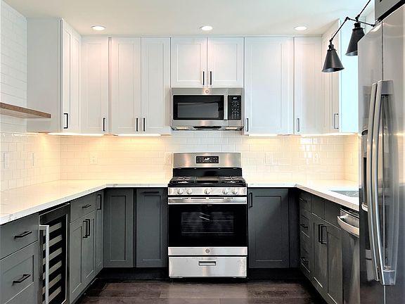 3rd image of 235 Collins St APT 3