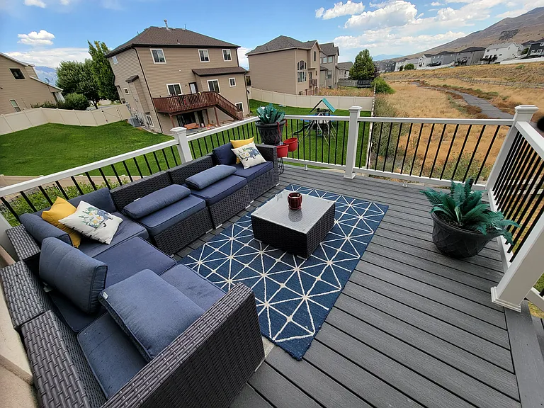 Deck with amazing views. Furniture not included