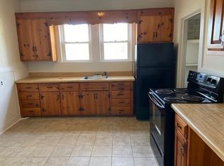 7 Hillcrest Rd, Woburn, MA 01801