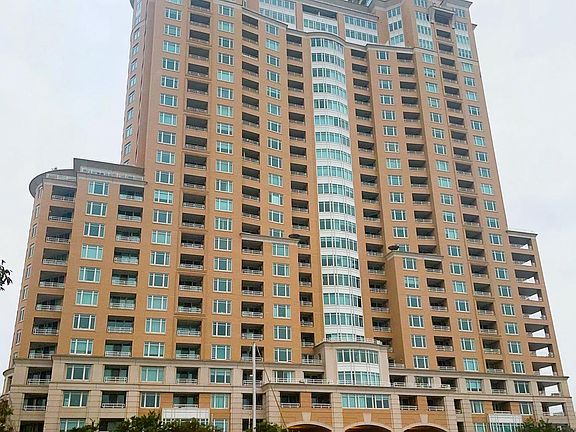 3rd image of 100 Harborview Dr Unit 2308