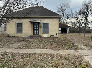 1015 Grant St, Neodesha, KS 66757