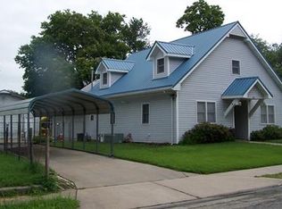 413 E Lee St, Nevada, MO 64772