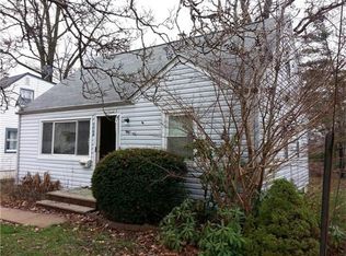 104 E Cliff Rd, Colonia, NJ 07067