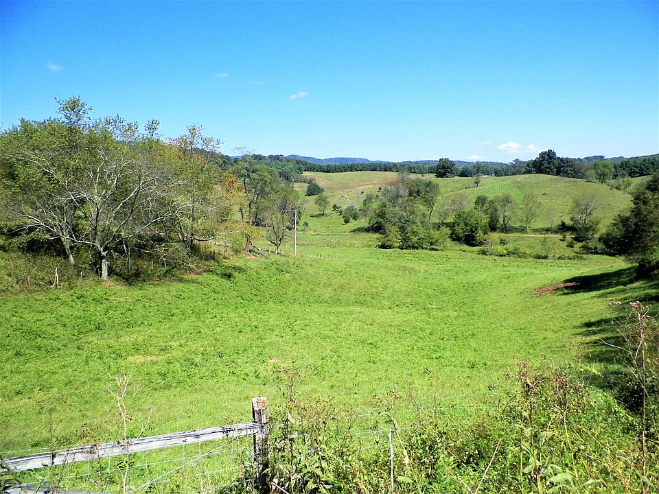 2nd image of 1409 Laurel Run