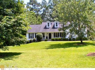77 Rayner Dr, Newnan, GA 30265
