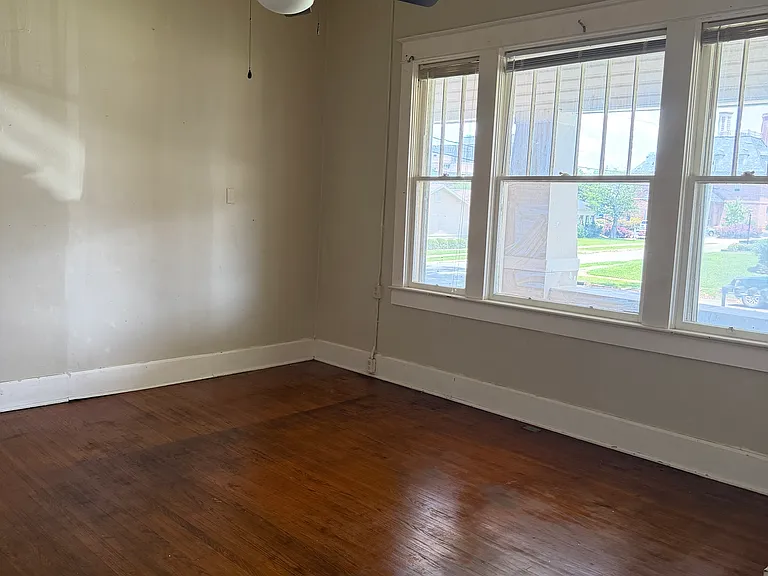 302 S Cedar St #B — Photo 3
