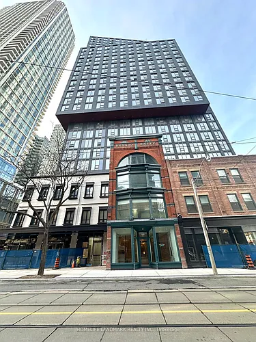 100 Queen St E Photo 1