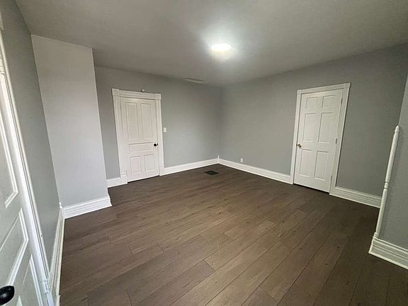 4th image of 237 N Lincoln St