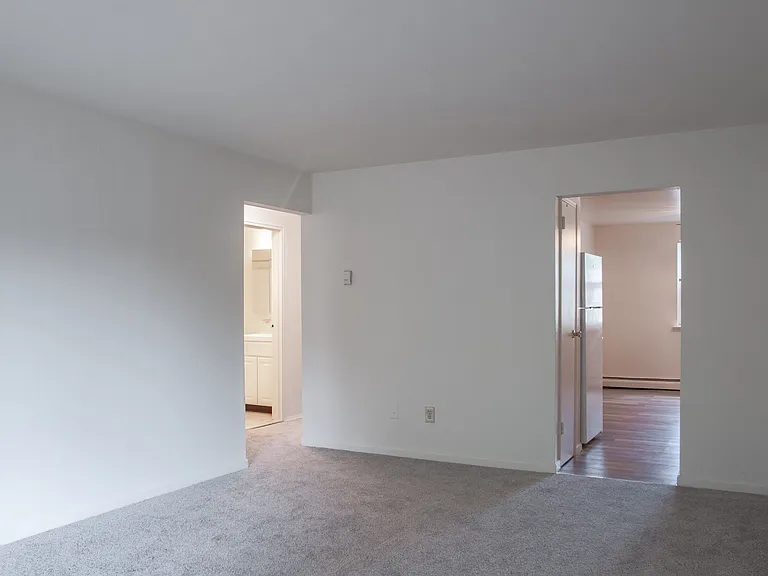 Pennsbury Court Apartments — Photo 7