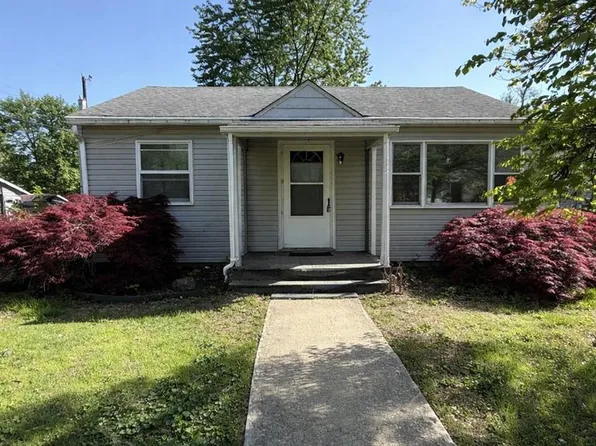 850 Whittier St, Wood River, IL 62095