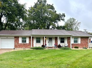 17 Coachlight Dr, Mascoutah, IL