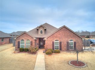 11001 SW 38th Cir, Mustang, OK 73064