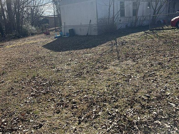 2nd image of 720 Vine Ave