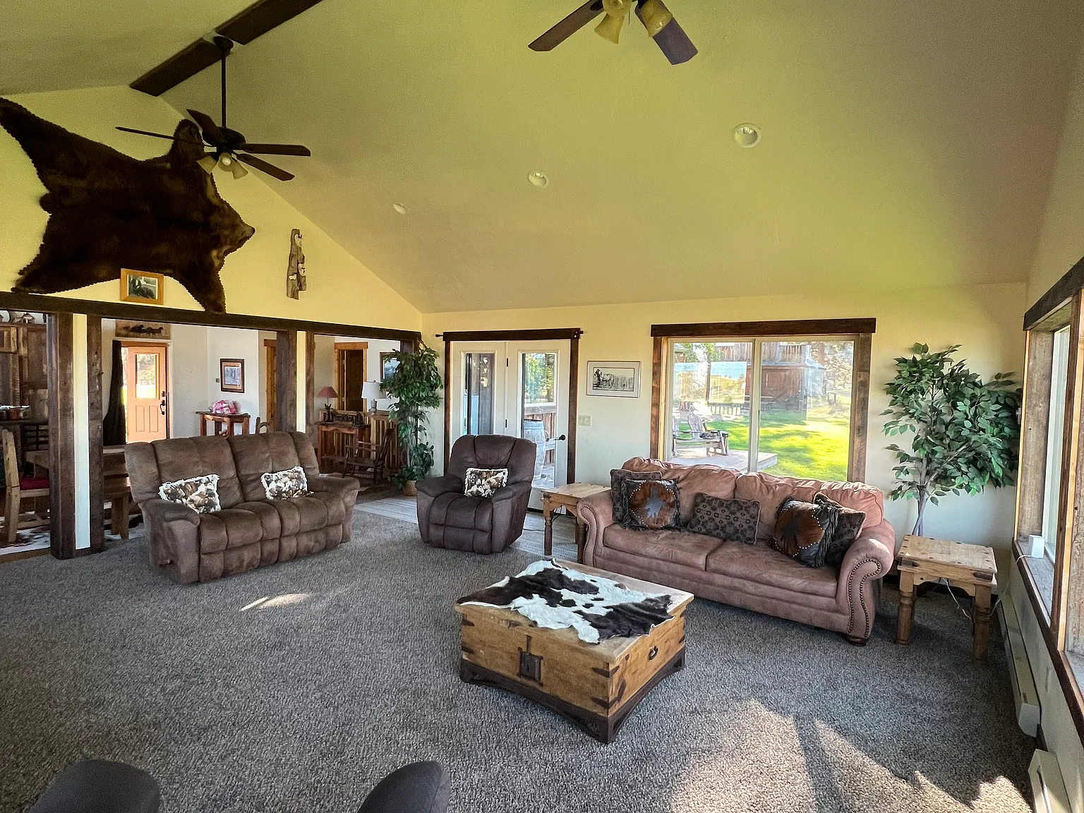 1155 Three Mile Dr — Photo 4