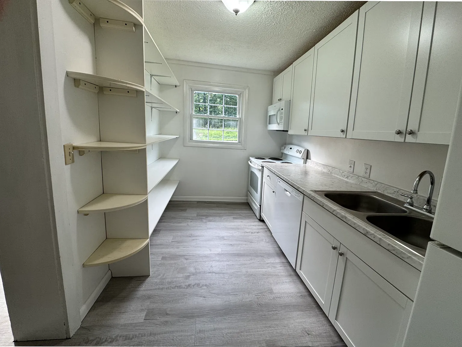 2 bed, 720 sqft, $1,575 — Photo 4