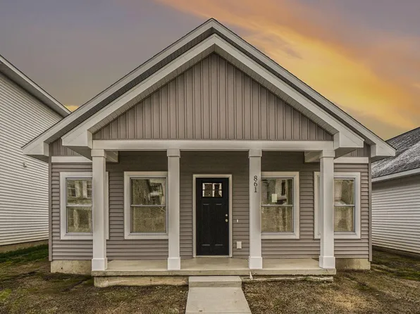 861 Winchester St, Holland, MI 49423