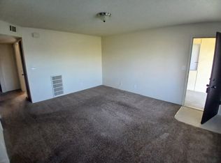 407 E 11th St #407, Hanford, CA 93230