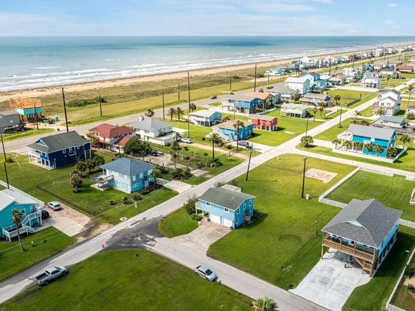 4222 Mason Dr, Galveston, TX 77554