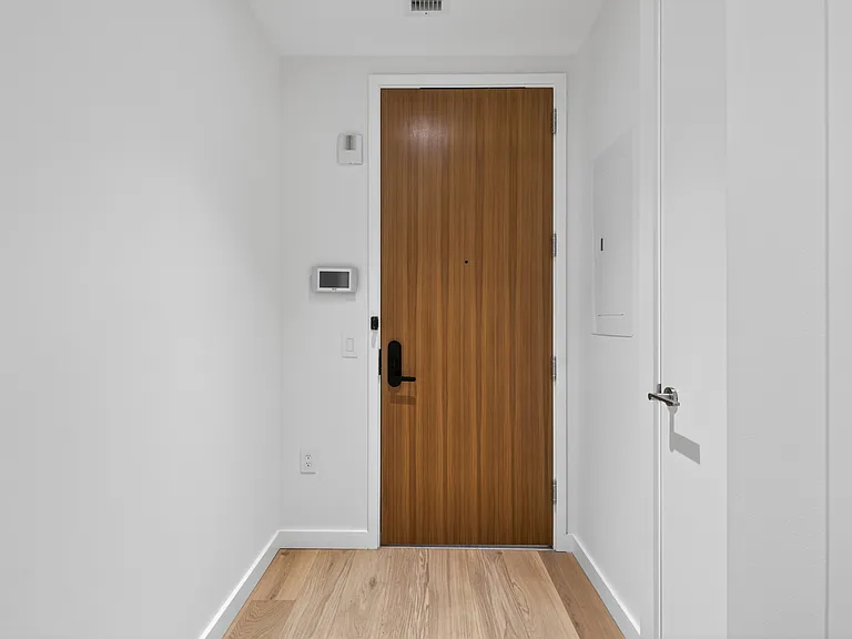 135 E 47th St #8B — Photo 7
