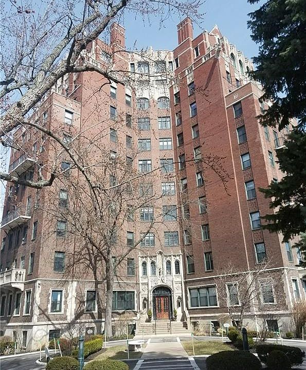 1st image of 800 W Ferry St APT 2B