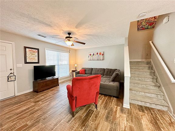 2nd image of 2107 Cobblestone Dr